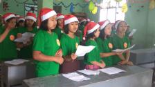 children are singing Christmas songs