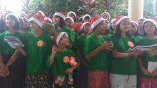 children are singing for farewell